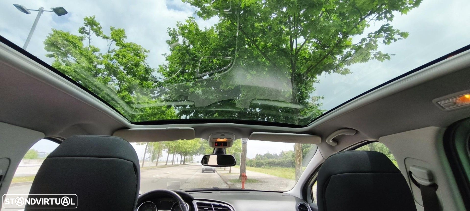 Peugeot 3008 1.6 HDi Executive - 24