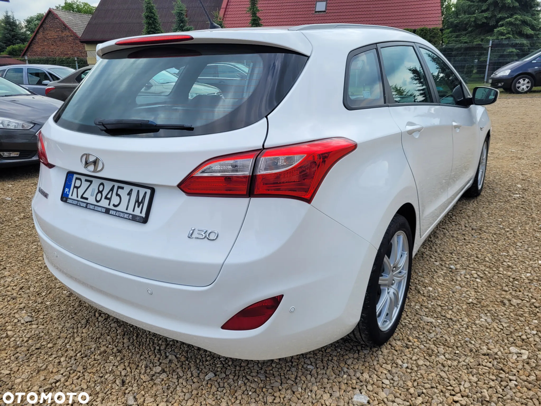 Hyundai i30 1.6 GDI Classic + - 14