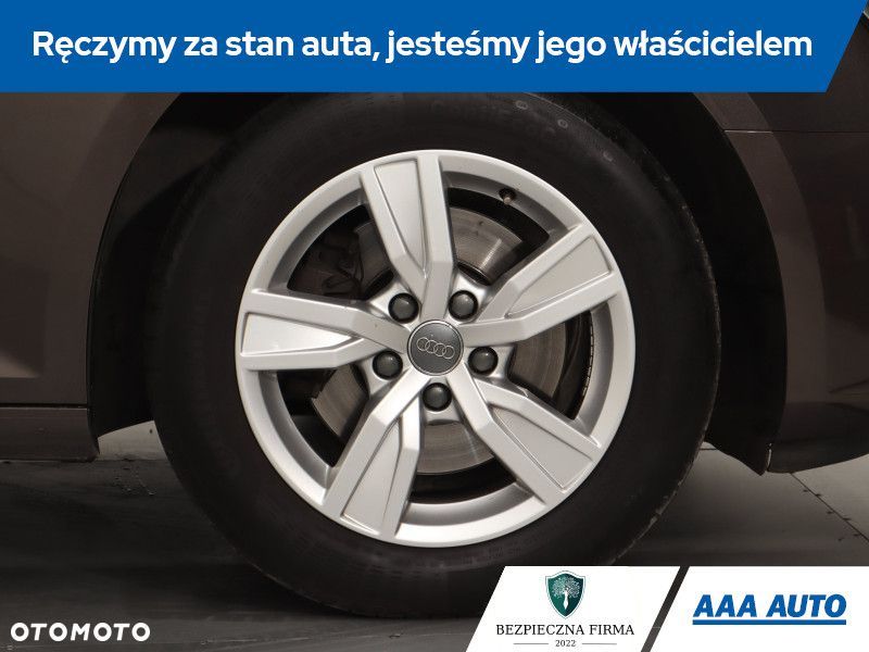 Audi A4 Limousine - 17