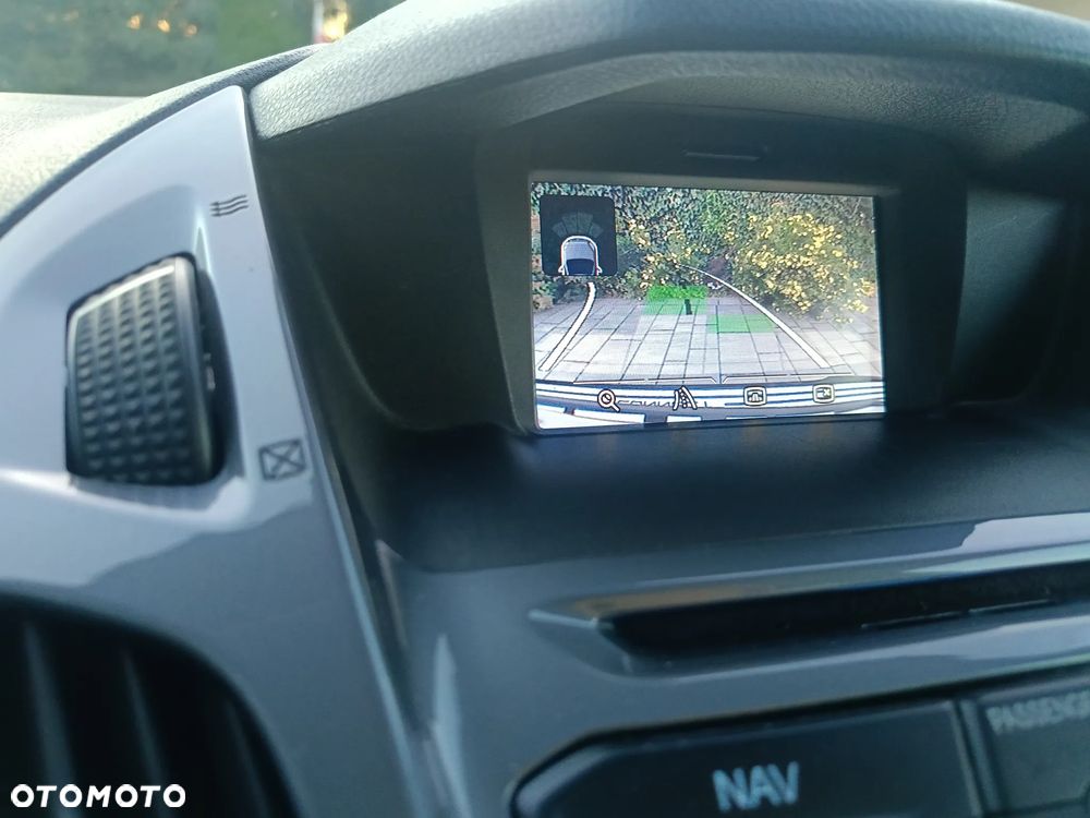 Ford Tourneo Connect Grand - 22