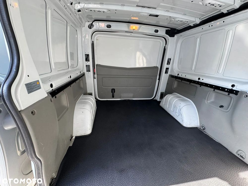 Opel VIVARO LONG KLIMATRYZACJA - 28