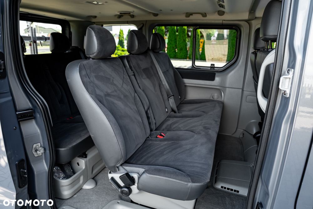 Renault Trafic FAP Grand Passenger Black Edition - 29