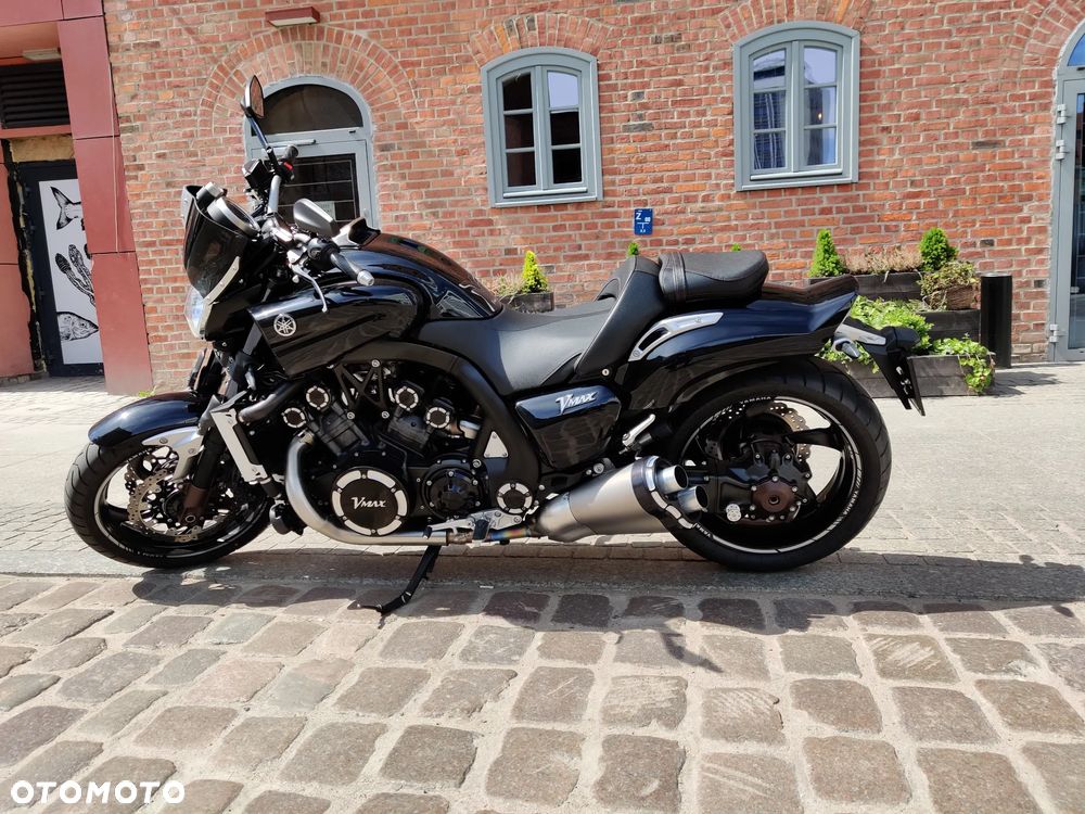Yamaha V-MAX - 1