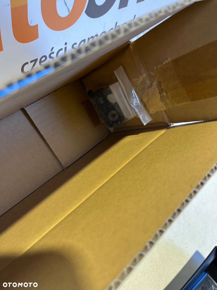 MITSUBISHI ECLIPSE CROSS 18- LISTWY NAKŁADKI NA PROGI KOMPLET MZ576677EX NOWE - 7