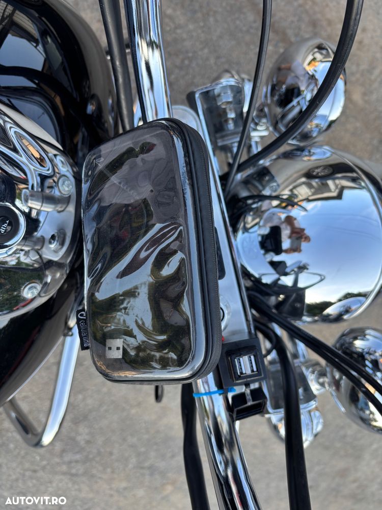 Yamaha XVS 1100 V-Star Classic - 13