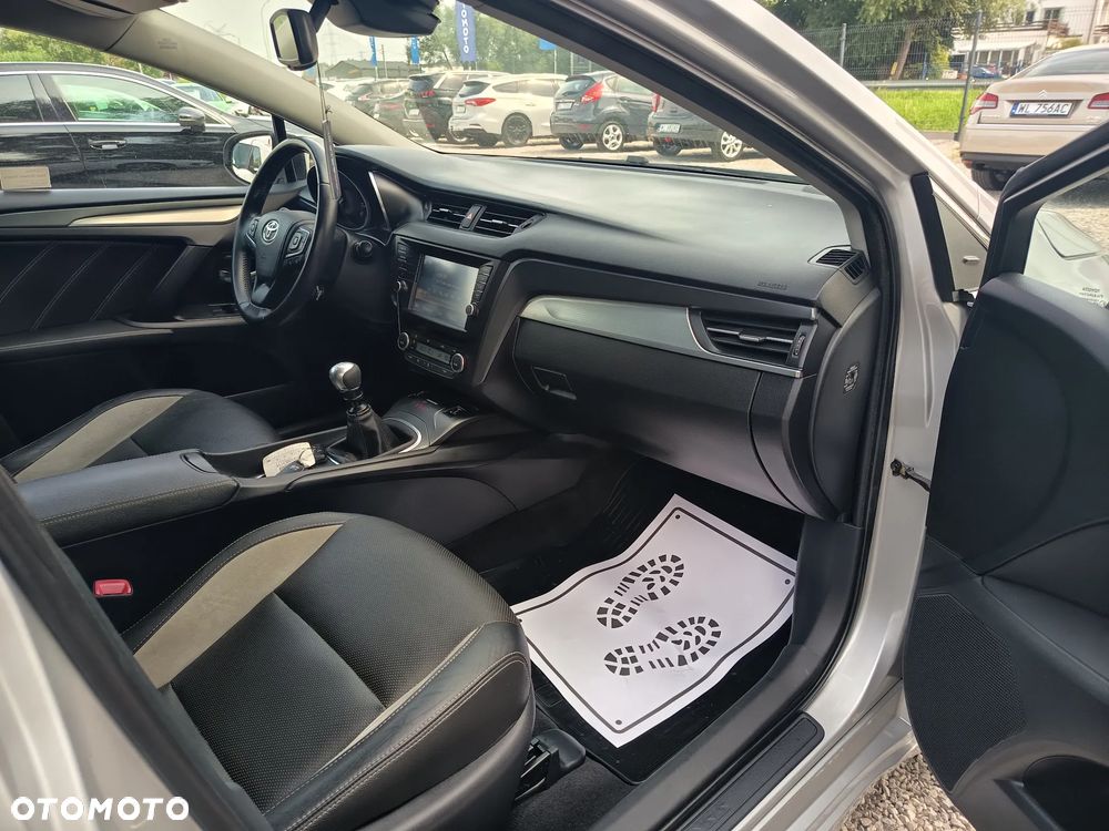 Toyota Avensis 1.8 Premium - 34