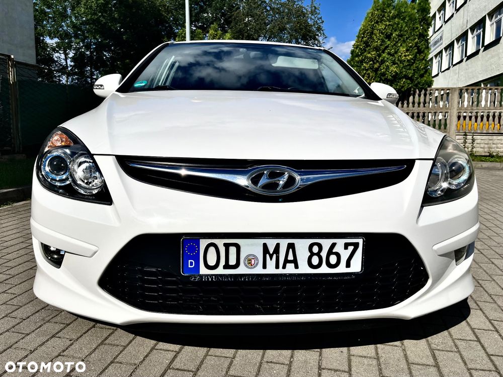 Hyundai i30 1.4 Team 08 - 2