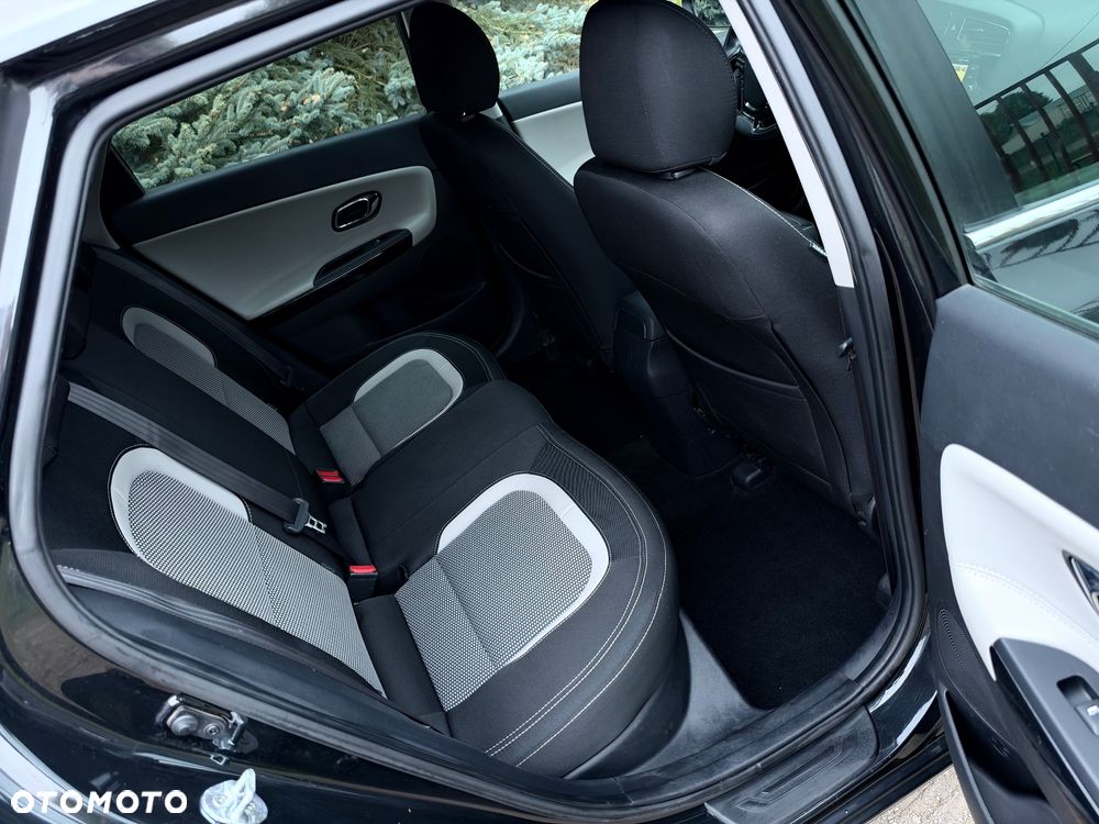 Kia Ceed - 9