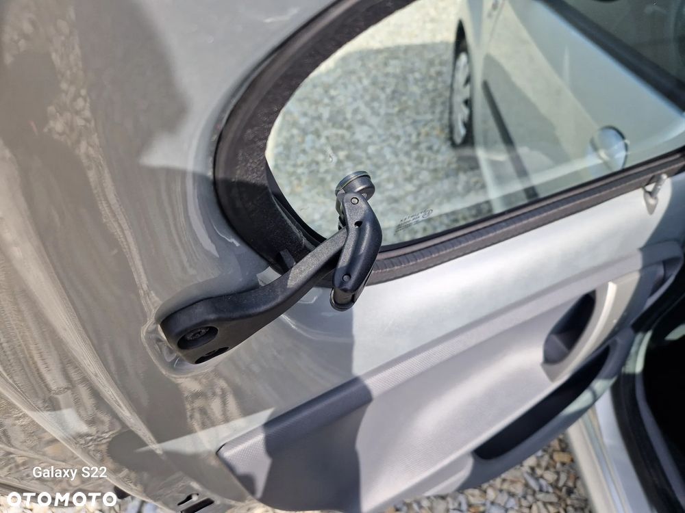 Peugeot 107 - 12