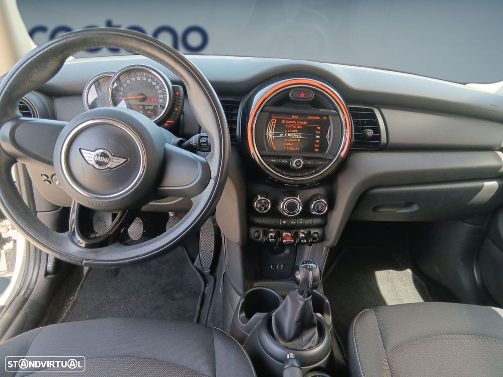 MINI 3 Portas One - 12