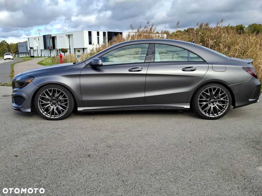 Mercedes-Benz CLA 250 7G-DCT AMG Line - 12