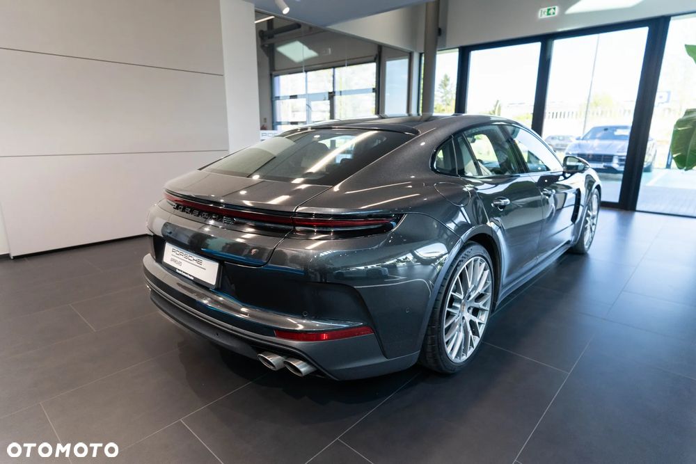 Porsche Panamera 4S E-Hybrid PHEV - 4