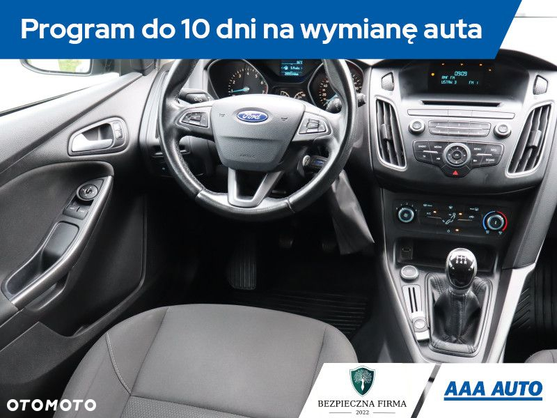 Ford Focus - 8