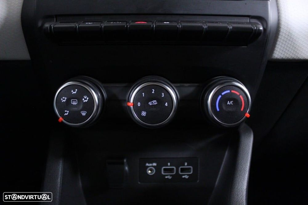 Renault Clio 1.0 TCe Techno - 29