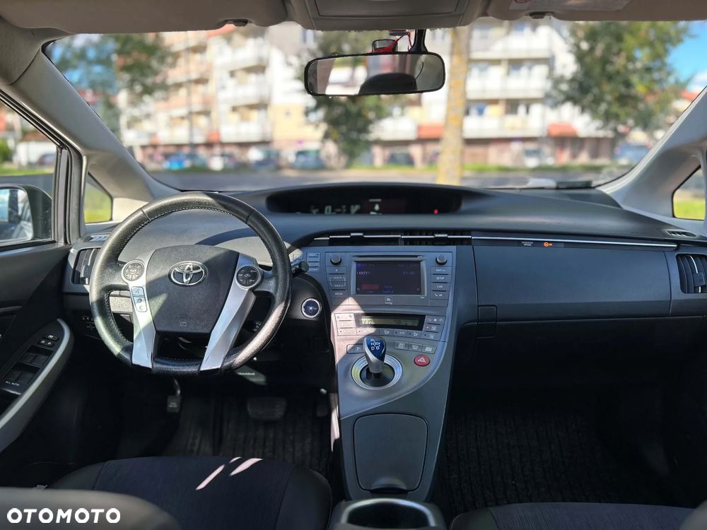 Toyota Prius - 10