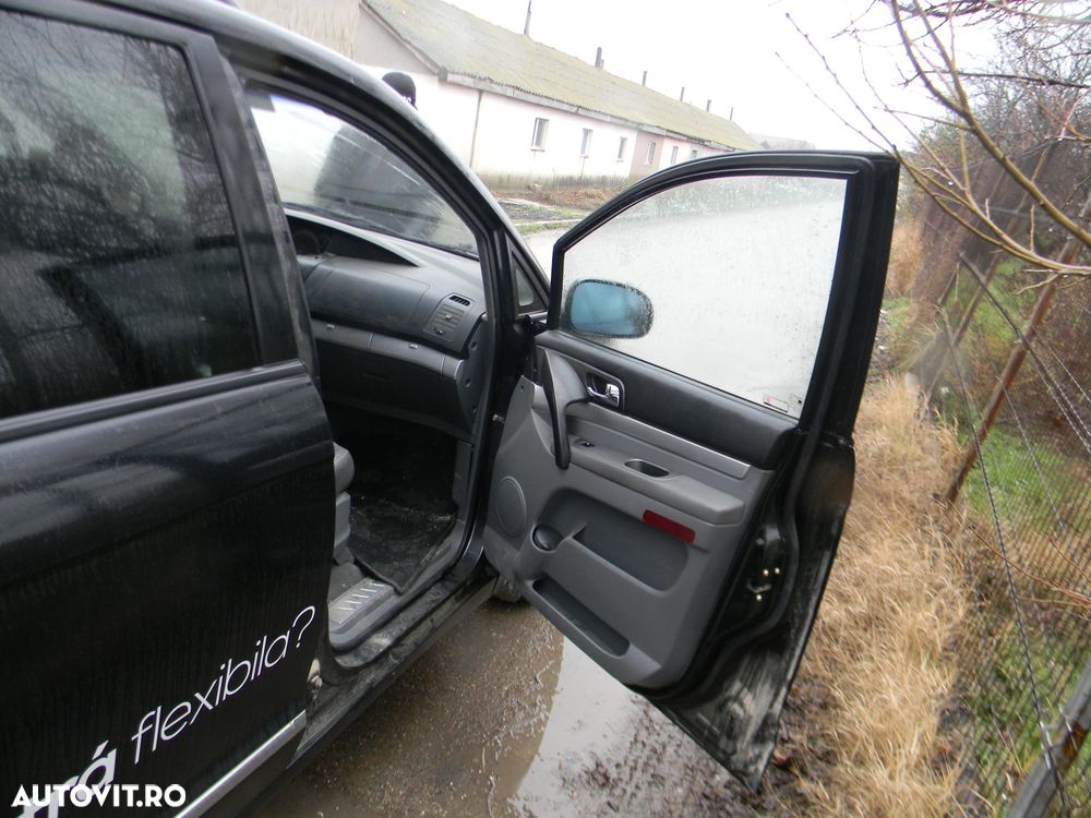 Dezmembrari  Ssangyong RODIUS  2005  > 0000 2.7 Xdi Motorina - 23