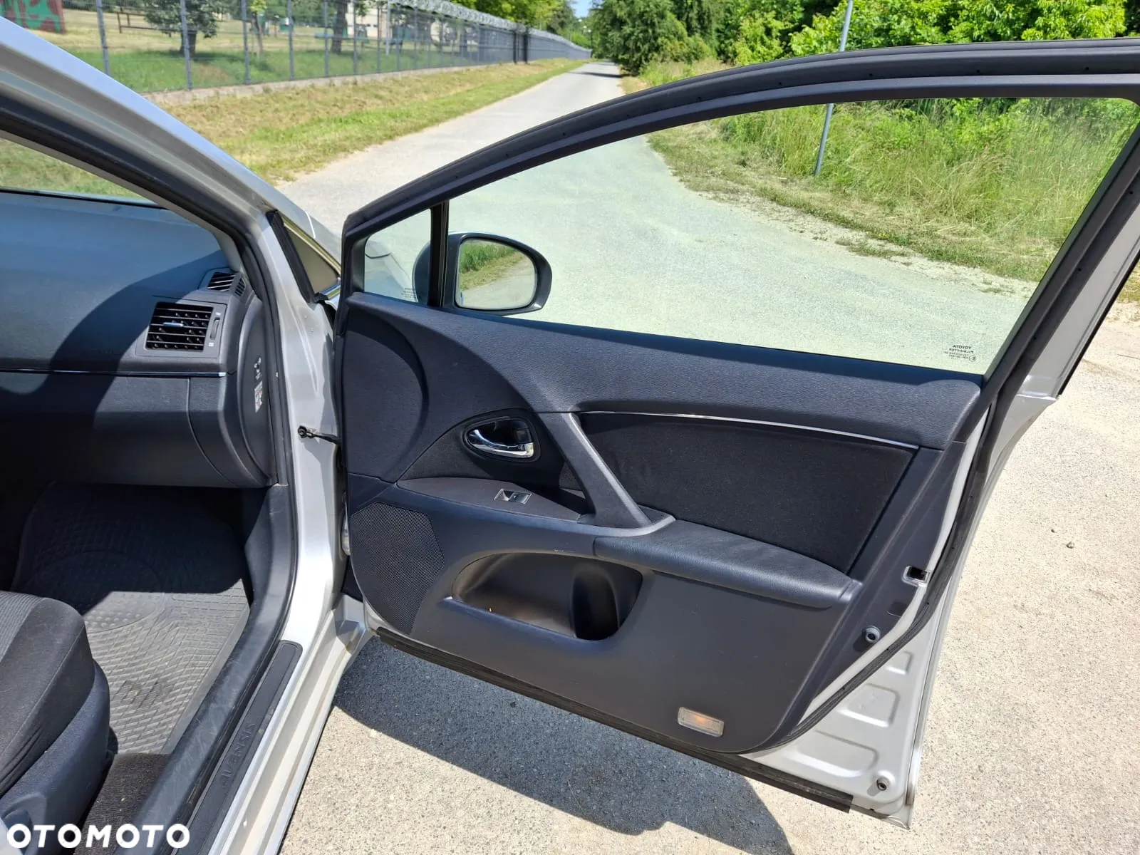 Toyota Avensis 2.0 D-4D Luna - 15