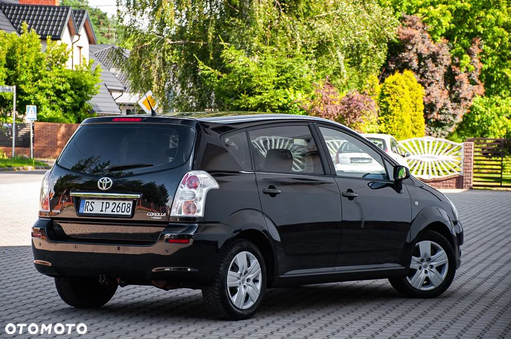 Toyota Corolla Verso 1.8 Sol + 7os - 18