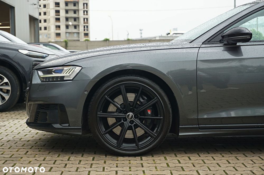 Audi S8 - 7