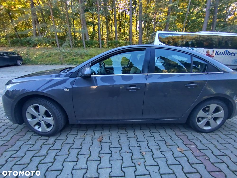 Chevrolet Cruze 2011 photo 4