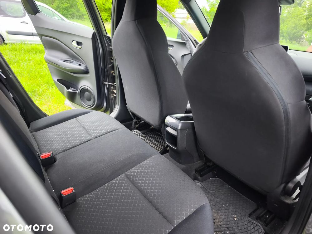 Nissan Juke 1.0 DIG-T Acenta - 11