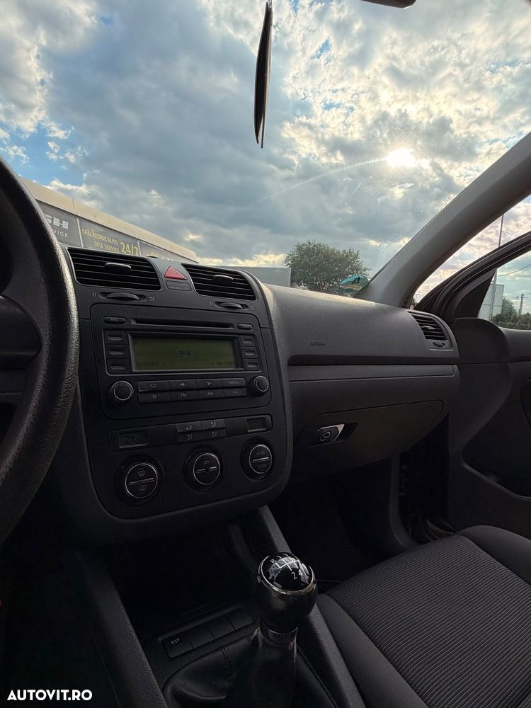 Volkswagen Golf 1.6 - 4