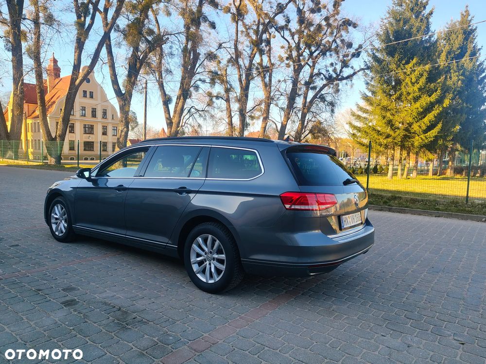 Volkswagen Passat 2.0 TDI (BlueMotion Technology) Comfortline - 21