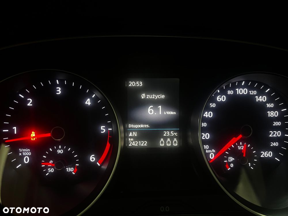 Volkswagen Passat 2.0 TDI SCR Comfortline - 10