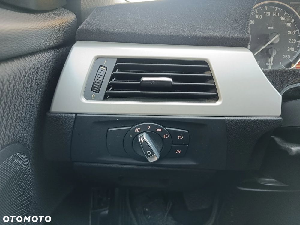 BMW Seria 3 320d Blue Performance Sport Line - 28