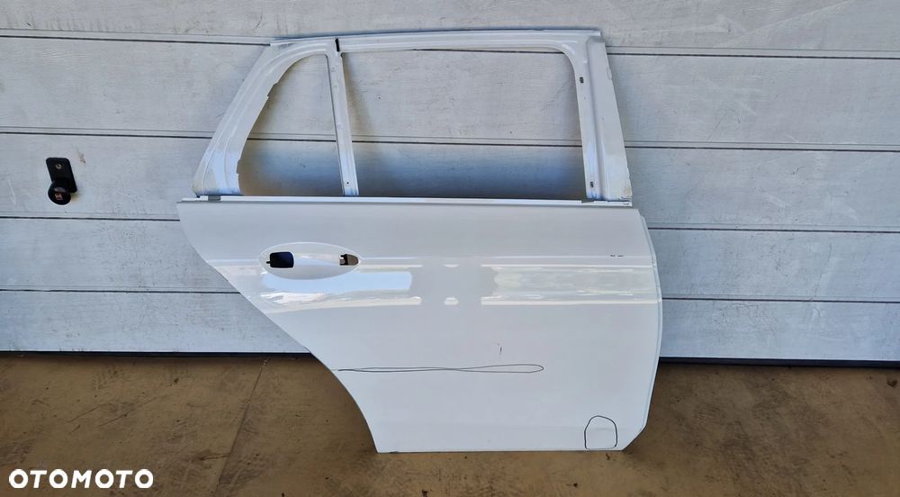 Drzwi tył prawe Mercedes E Klasa w213 213 Kombi