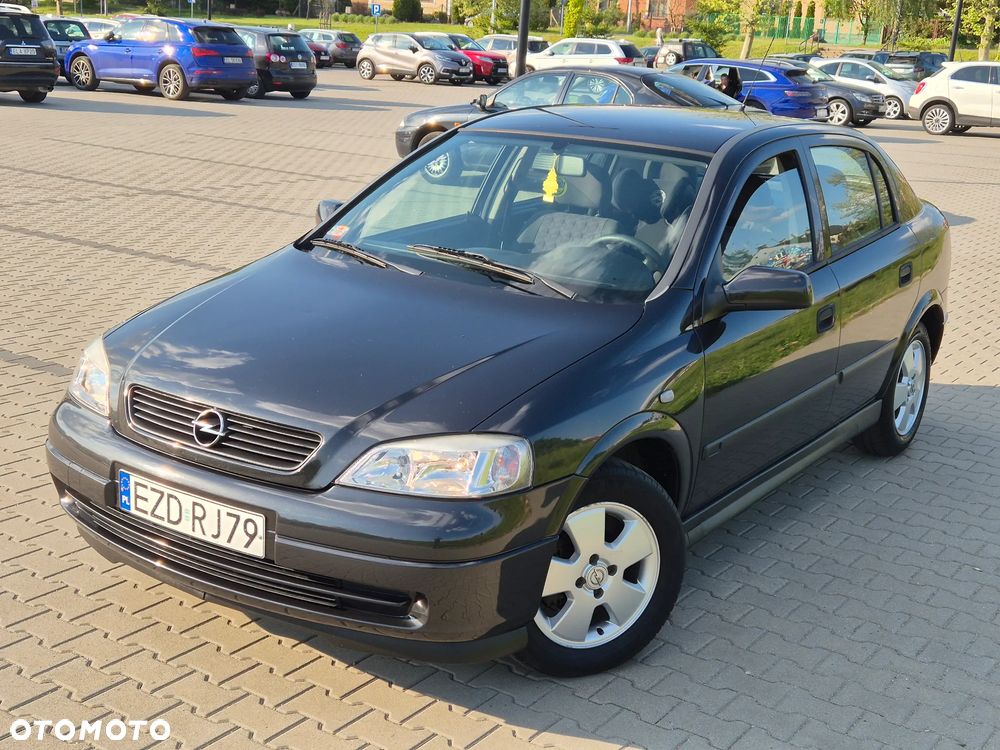 Opel Astra 1.6 Comfort / Cool - 2