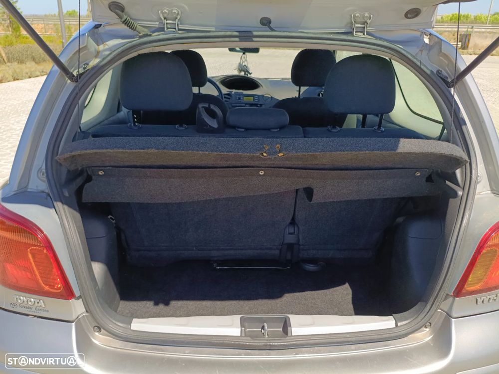Toyota Yaris 1.0 Terra DA+ABS+CD+AC - 11