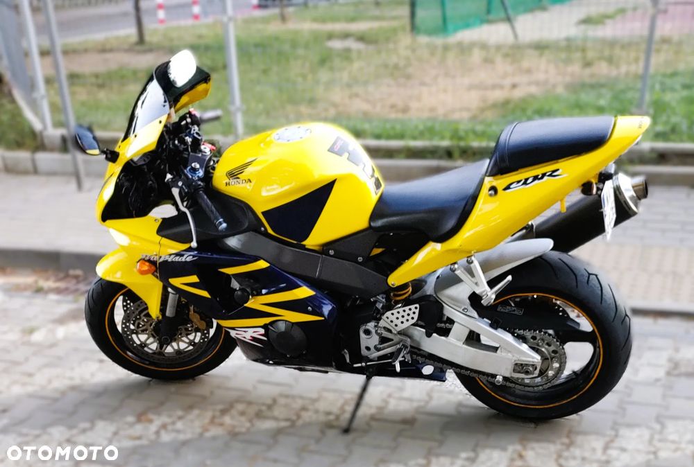 Honda CBR - 1