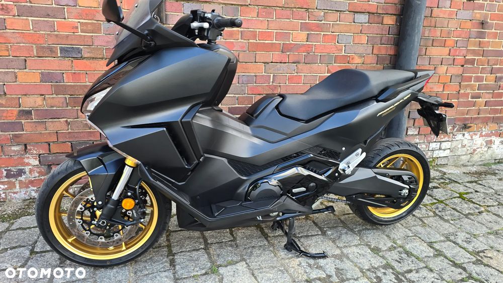 Honda NSS - 5