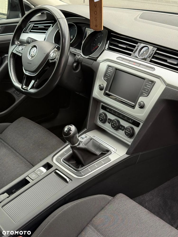 Volkswagen Passat 2.0 TDI BMT Comfortline - 6