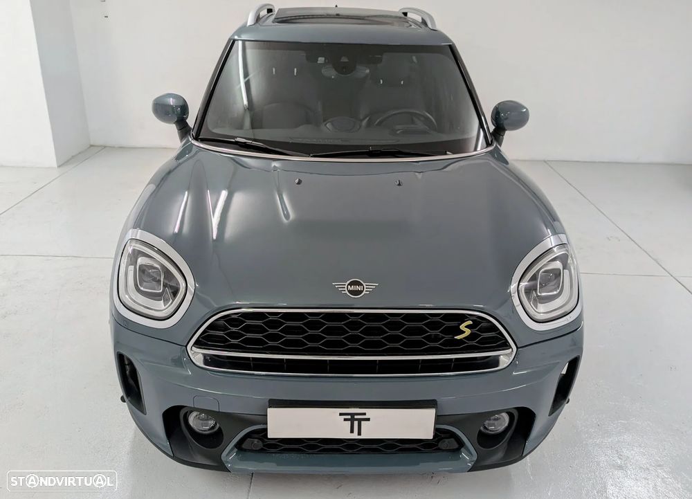 MINI Countryman Cooper SE ALL4 Classic Auto - 2