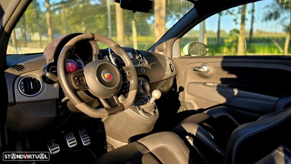 Abarth 695 70 Anniversario - 21