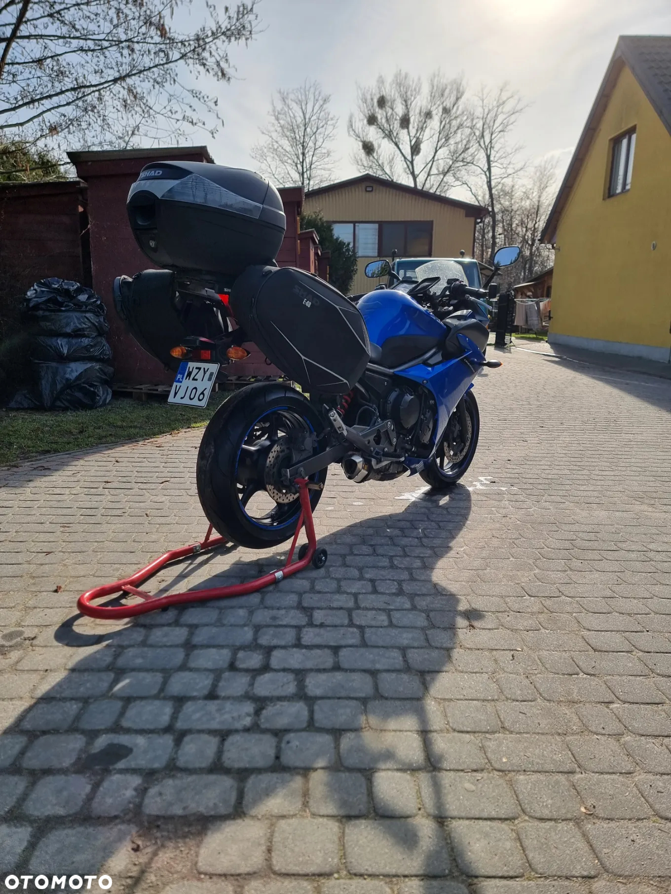 Yamaha XJ - 6
