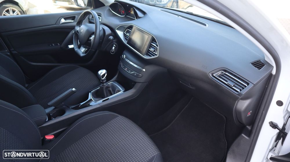 Peugeot 308 1.5 BlueHDi Business Line - 16