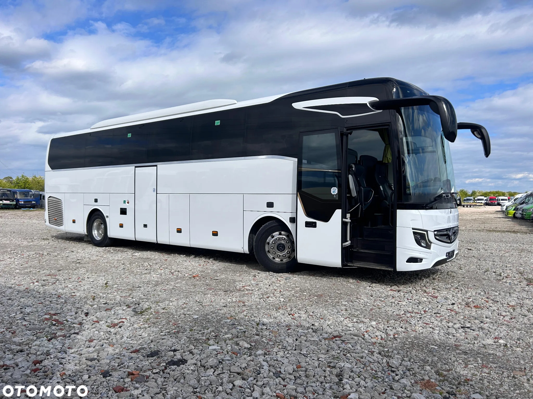 Mercedes-Benz Tourismo - 13