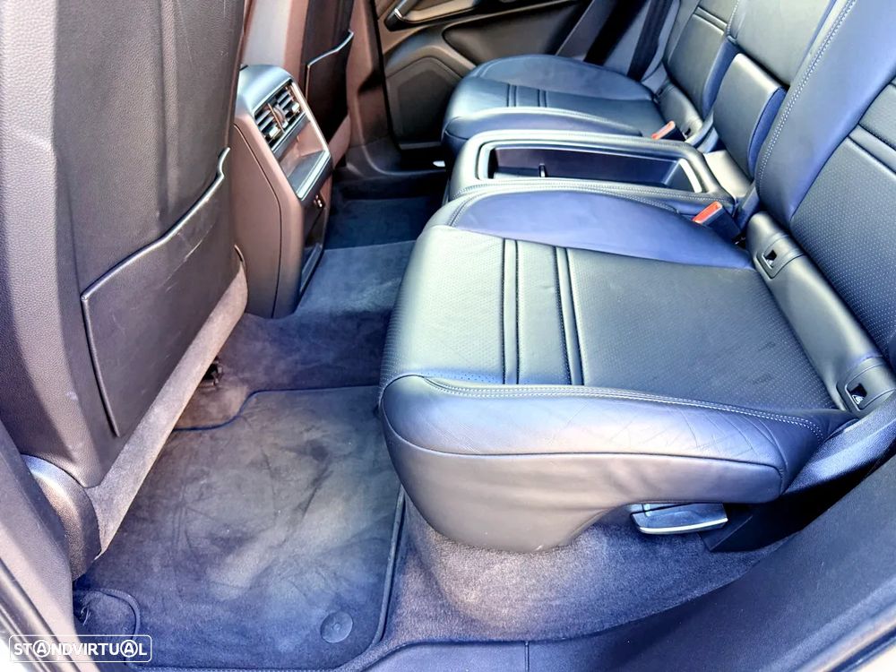 Porsche Cayenne E-Hybrid Tiptronic S - 35