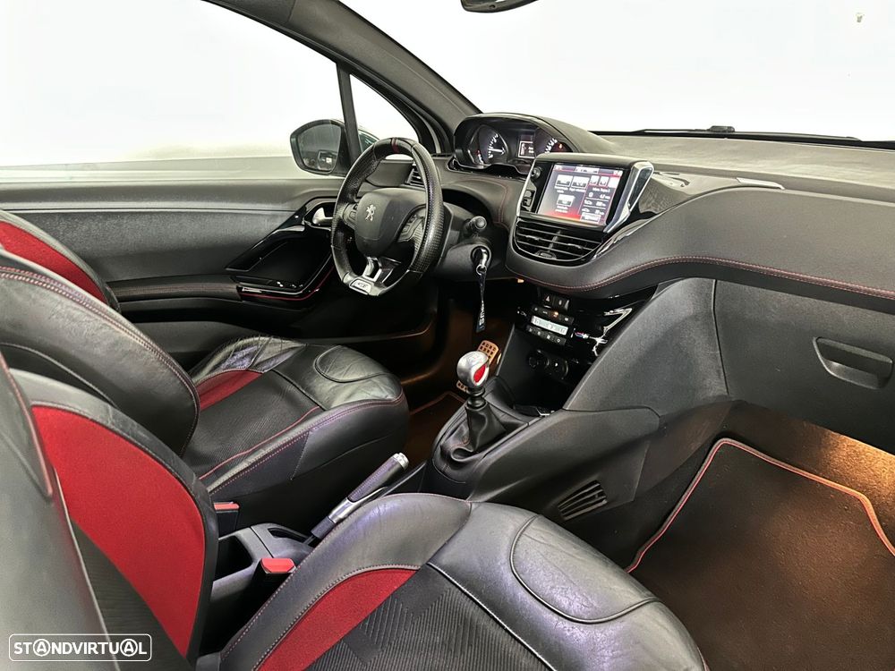 Peugeot 208 1.6 e-THP GTi - 21
