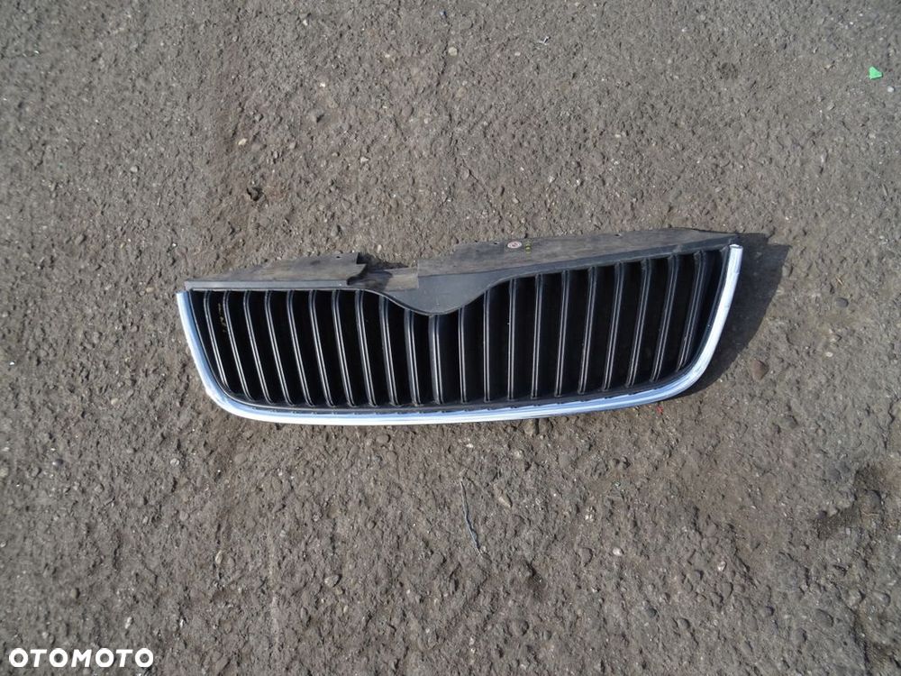 ATRAPA GRILL GRIL ZDERZAKA SKODA YETI - 1