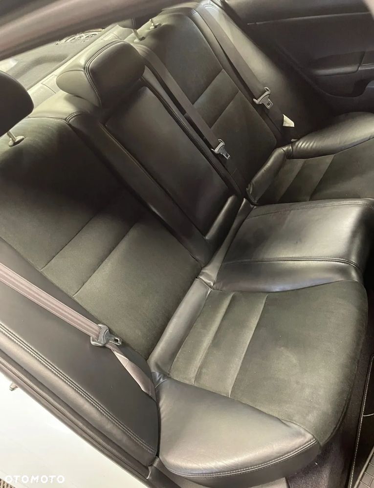 Honda Accord 2.0 i Sport - 8