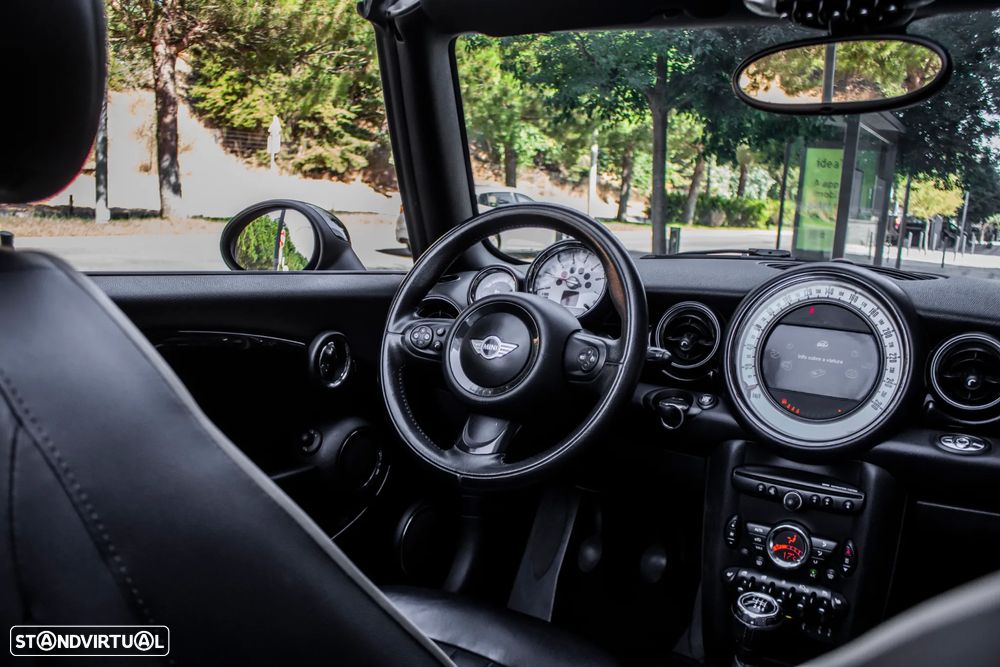 MINI Cabrio Cooper D - 32