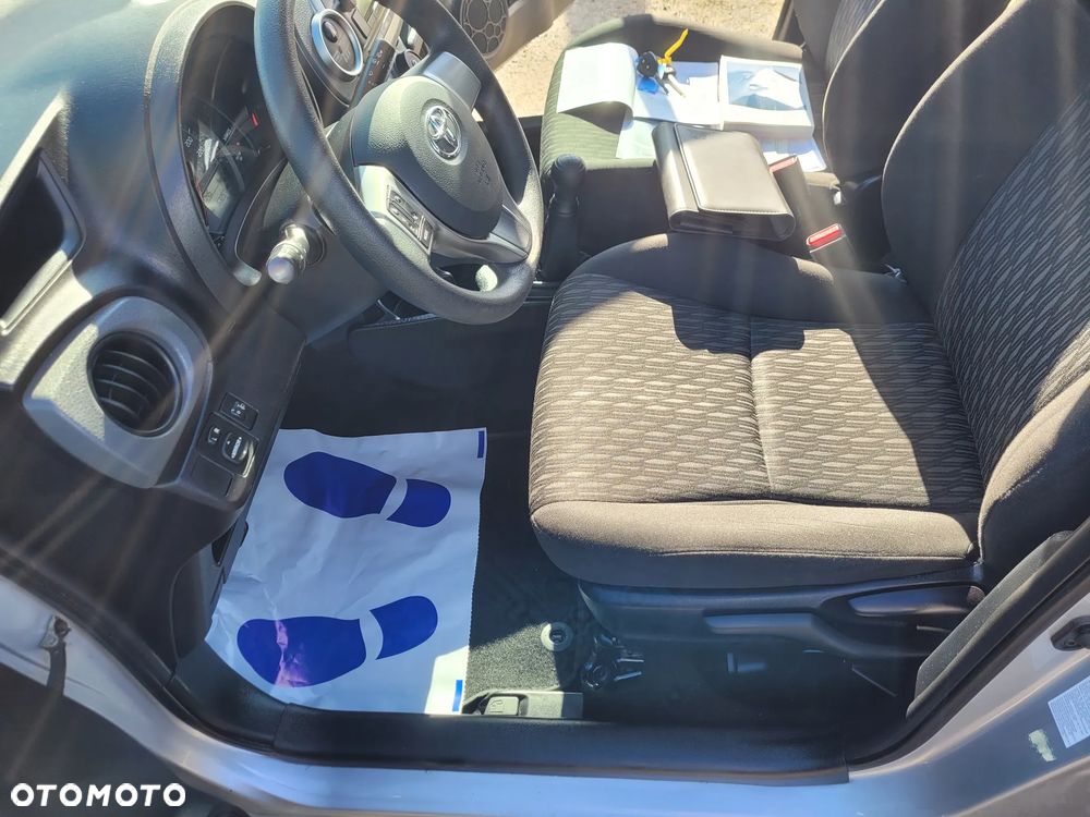 Toyota Yaris 1.0 VVT-i Cool - 22