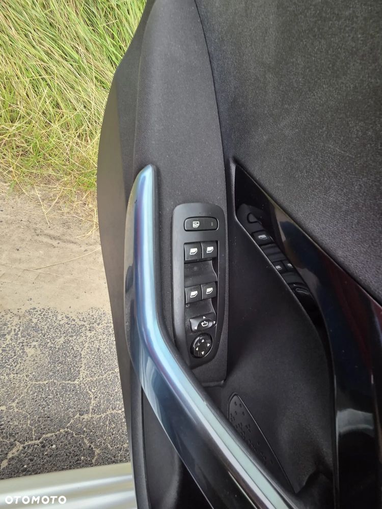 Peugeot 208 e-HDi FAP 92 Stop&Start Allure - 18