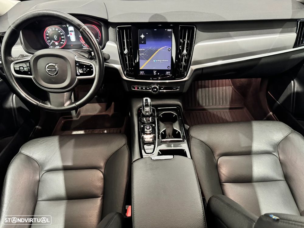 Volvo S90 T8 Twin Engine AWD Geartronic Momentum - 18