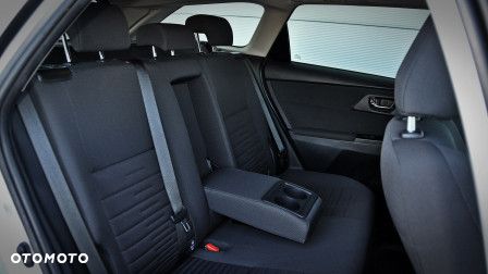 Toyota Auris 1.4 D-4D Premium - 22