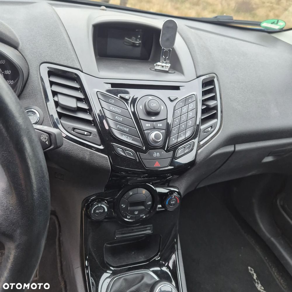 Ford Fiesta 1.6 TDCI SYNC Edition - 11